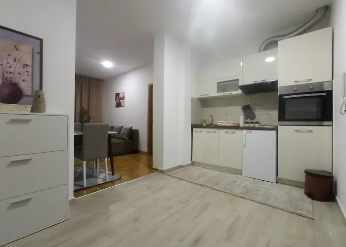 Apartman Ledine Appartement *
